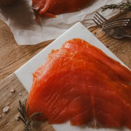 Hot Smoked Salmon (100g)