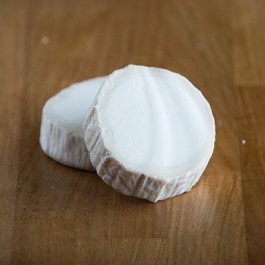 french goats log cheese